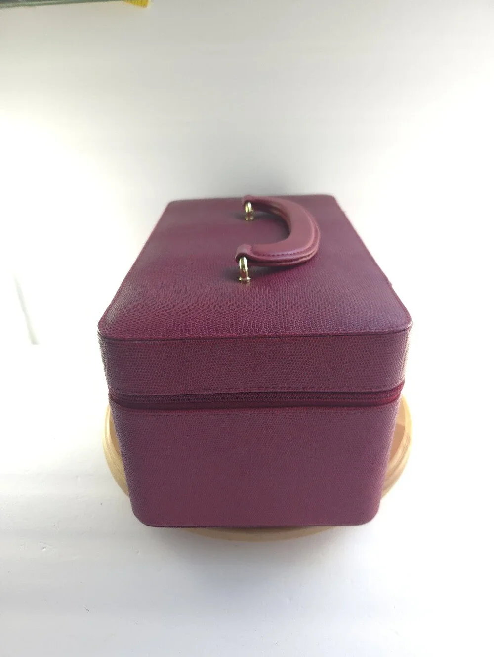 Estee Lauder Red Lizard Embossed Train Case Makeup Vanity Travel Bag Gold Tone